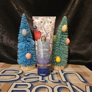 NWT Bath and Body Works Disney Princess Snow White Body Cream - Blue & Cream